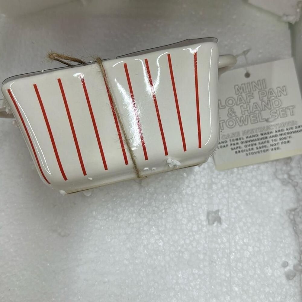 Mini Loaf Pan & Hand Towel Set -